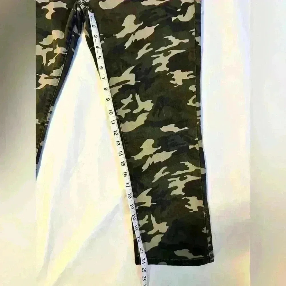 H+H by Harmony and Havoc size 12 Camo Crop Jeans New with Tags - Picture 6 of 9